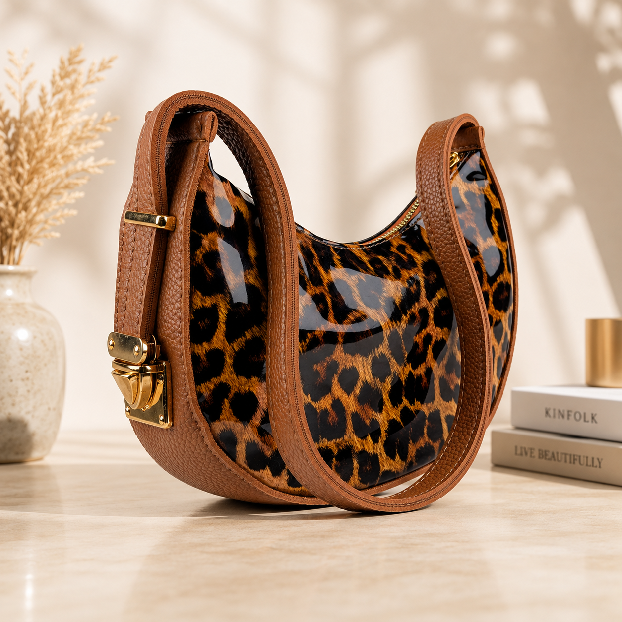 🌟 Elevate Every Outfit with Our Premium Leopard Print Bag